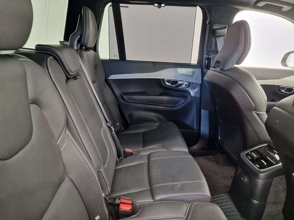Volvo XC90 (2023) — foto 18 van 20