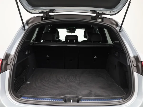 Mercedes-Benz GLC (2025) — foto 5 van 49