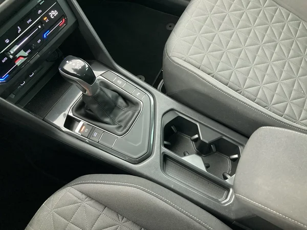 VOLKSWAGEN Tiguan (2021) — foto 19 van 36