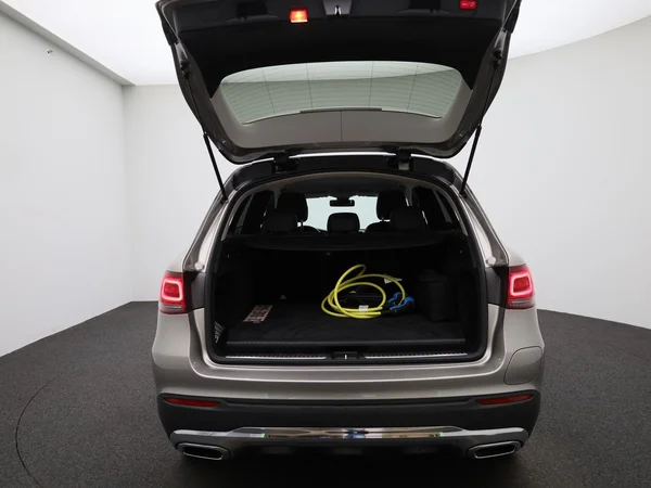 Mercedes-Benz GLC (2021) — foto 3 van 44