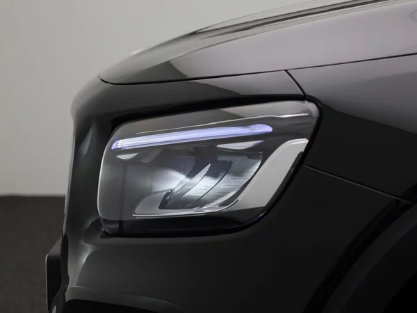 Mercedes-Benz GLB (2025) — foto 9 van 50