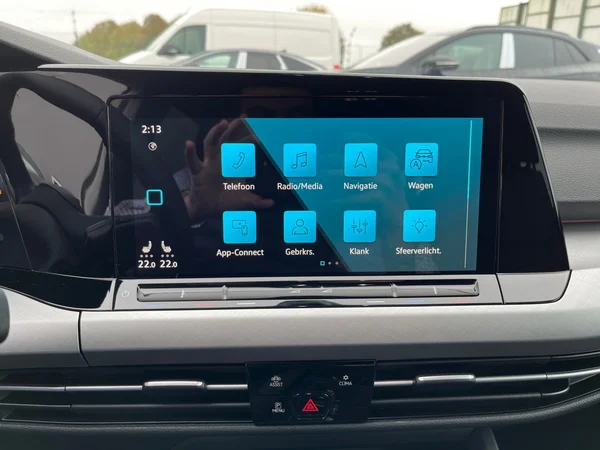 VOLKSWAGEN Golf VIII (2024) — foto 14 van 15