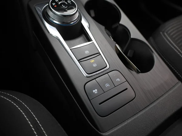 Ford Kuga (2023) — foto 18 van 31