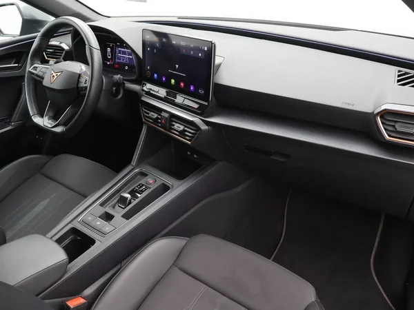 CUPRA Leon Sportstourer (2024) — foto 30 van 31