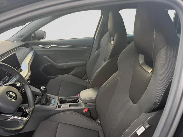 SKODA Octavia Combi Dsl (2023) — foto 5 van 20