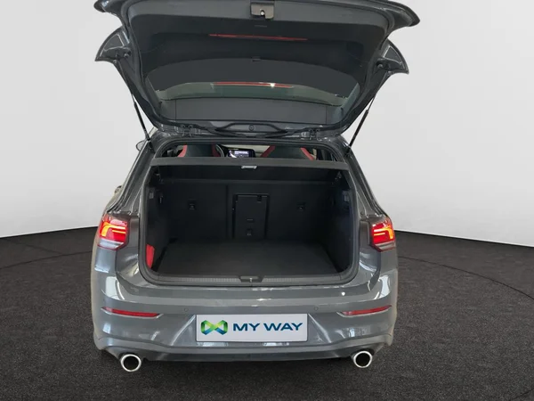 VOLKSWAGEN Golf VIII GTI (2024) — foto 10 van 20