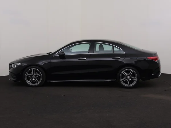 MERCEDES CLA 180 (2022) — foto 12 van 29