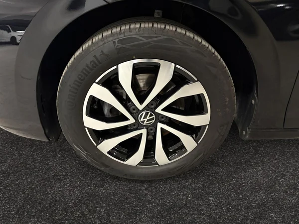 VOLKSWAGEN Golf VIII (2022) — foto 12 van 15