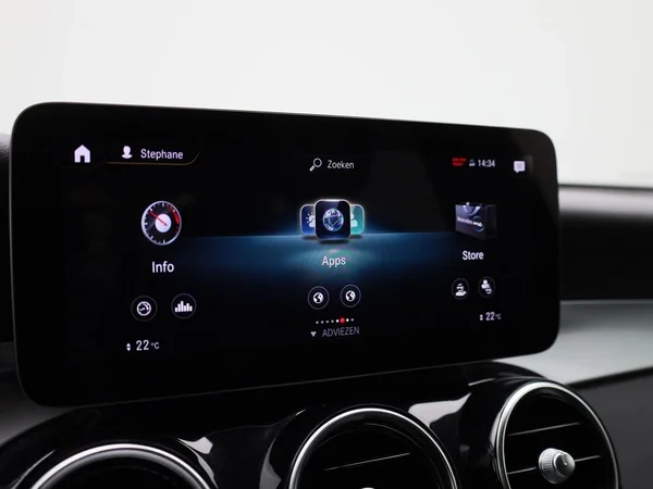 Mercedes-Benz GLC (2021) — foto 10 van 44