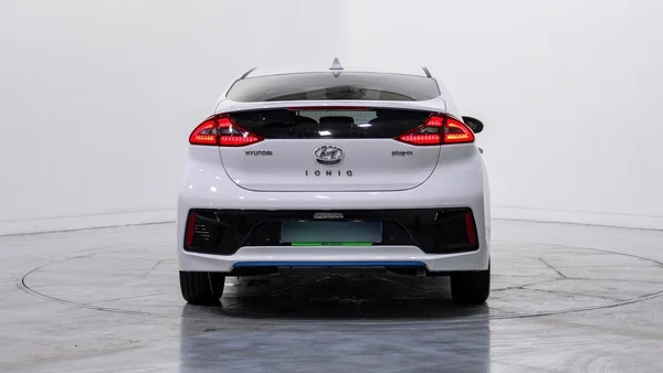 Hyundai Ioniq PHEV (2018) — foto 34 van 54