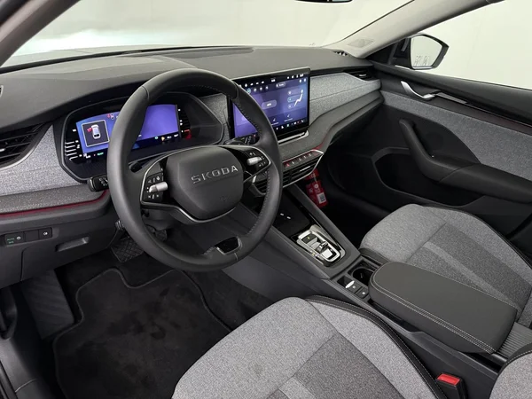 SKODA Octavia Combi (2025) — foto 16 van 19