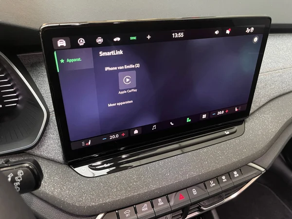 SKODA Octavia Combi (2025) — foto 2 van 13