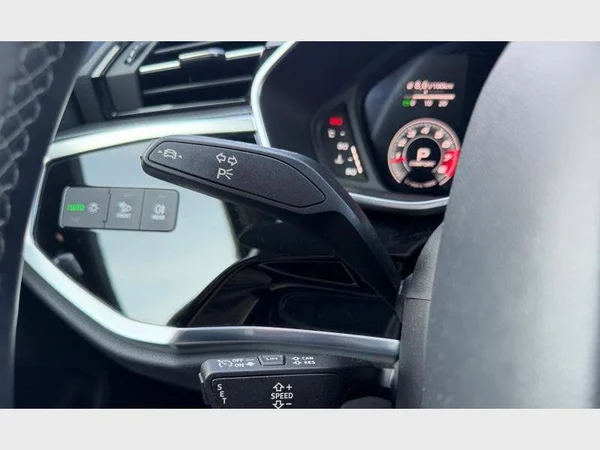 Audi Q3 Sportback (2022) — foto 16 van 29