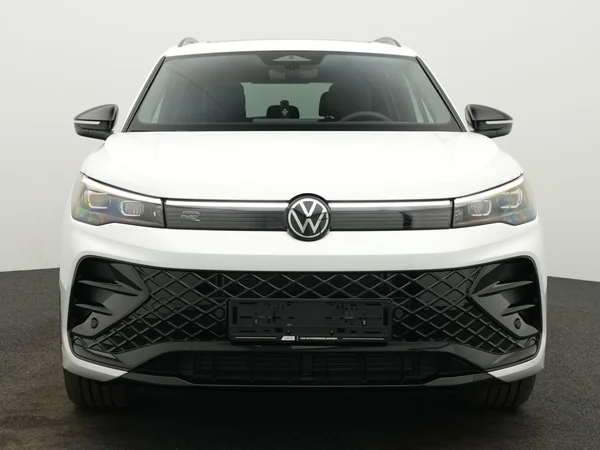 VOLKSWAGEN Tiguan (2025) — foto 11 van 24