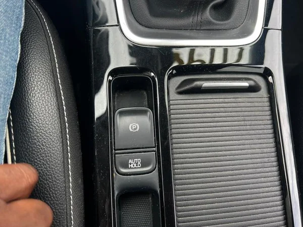 KIA XCeed (2023) — foto 18 van 27