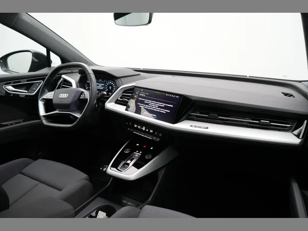 AUDI Q4 Sportback e-tron (2023) — foto 6 van 23