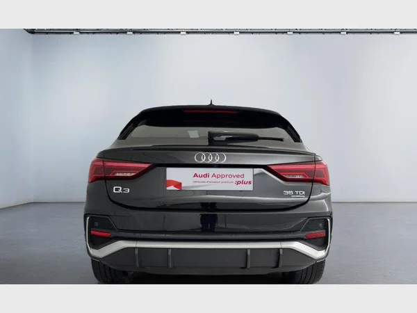 Audi Q3 Sportback (2022) — foto 30 van 33