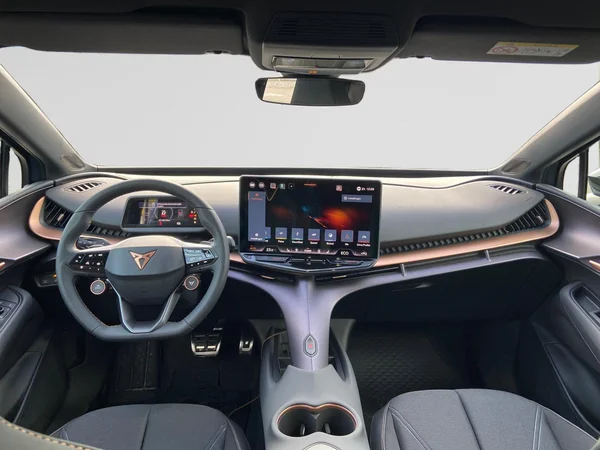 CUPRA Tavascan (2025) — foto 16 van 20