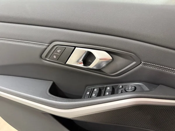 BMW 320 (2022) — foto 10 van 30