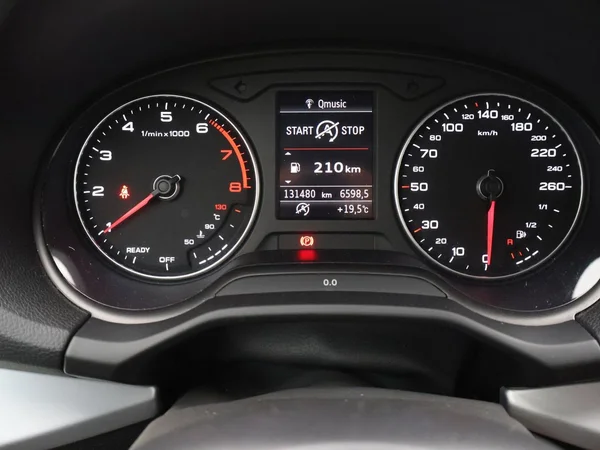 AUDI Q2 (2020) — foto 4 van 25