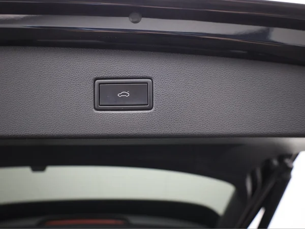 VOLKSWAGEN Tiguan (2021) — foto 3 van 23