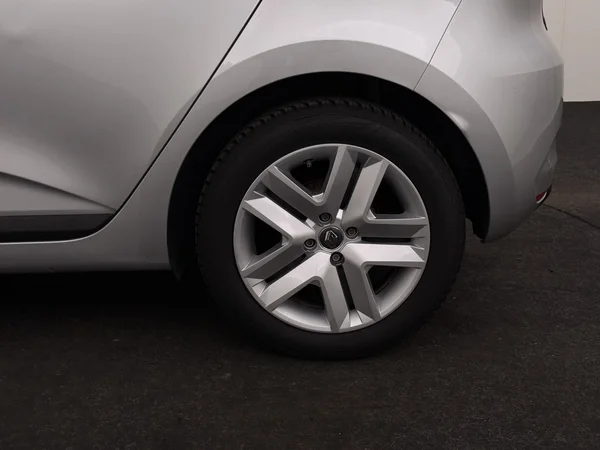 RENAULT Clio (2022) — foto 7 van 26