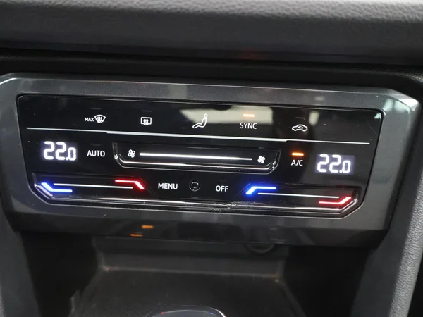 VOLKSWAGEN Tiguan eHybrid (PHEV) (2021) — foto 18 van 29