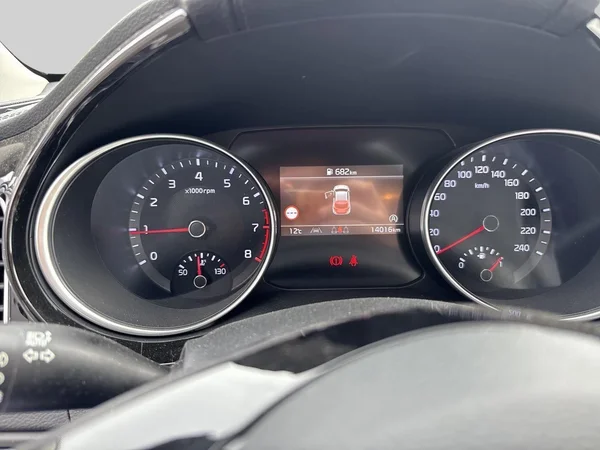 Kia XCeed (2024) — foto 4 van 20