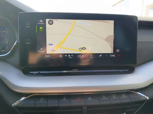 SKODA Octavia Combi Dsl (2021) — foto 2 van 18