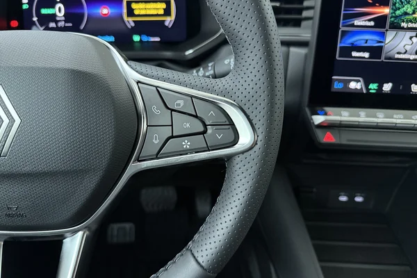 Renault Captur E-Tech (HEV) (2026) — foto 6 van 19