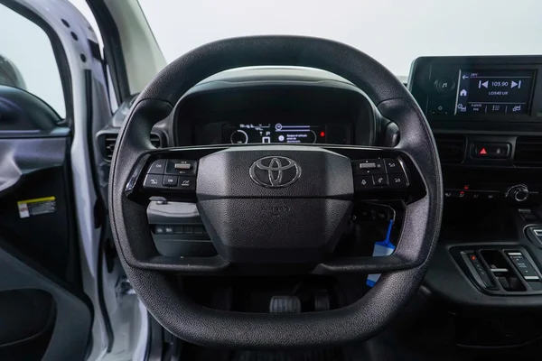 Toyota E-Proace Van Mwb (2024) — foto 9 van 59