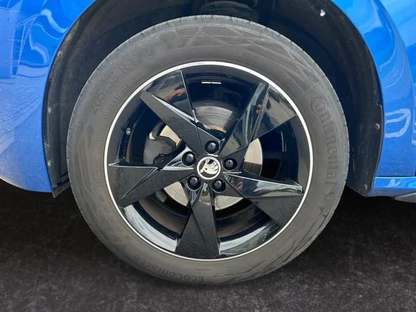 SKODA Kamiq (2021) — foto 4 van 32