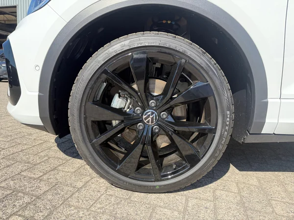 VOLKSWAGEN T-Roc (2026) — foto 13 van 21