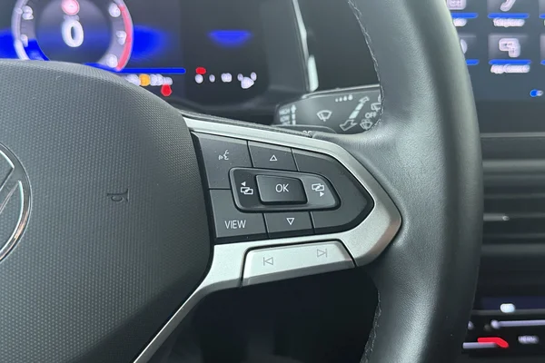 Volkswagen Taigo (2025) — foto 7 van 18