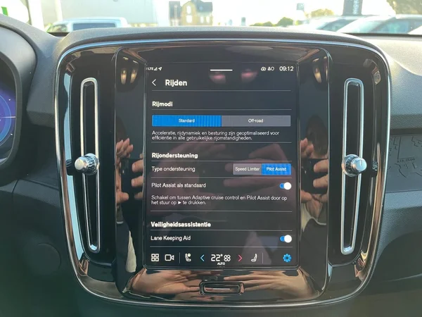 VOLVO C40 (2023) — foto 19 van 22