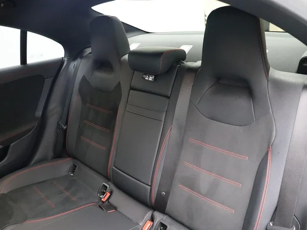 Mercedes-Benz CLA (2024) — foto 15 van 32