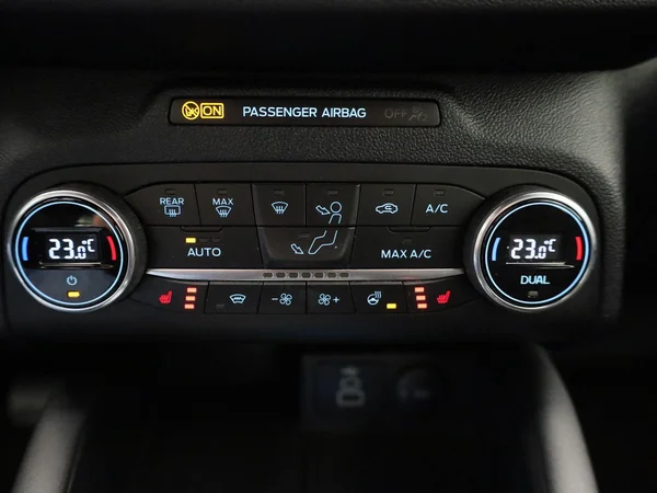 Ford Kuga (2022) — foto 13 van 41