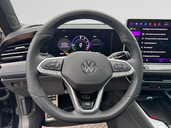 VOLKSWAGEN Passat Variant eHybrid (PHEV) (2026) — foto 4 van 24