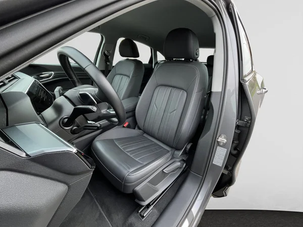 AUDI E-tron Sportback (2021) — foto 2 van 24