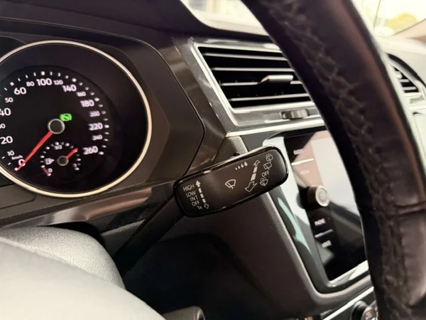 Volkswagen Tiguan (2019) — foto 11 van 22