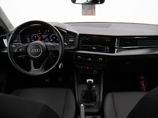 AUDI A1 Sportback (2023) — foto 2 van 25