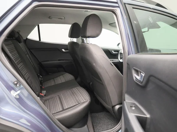 Kia Stonic (2021) — foto 25 van 35