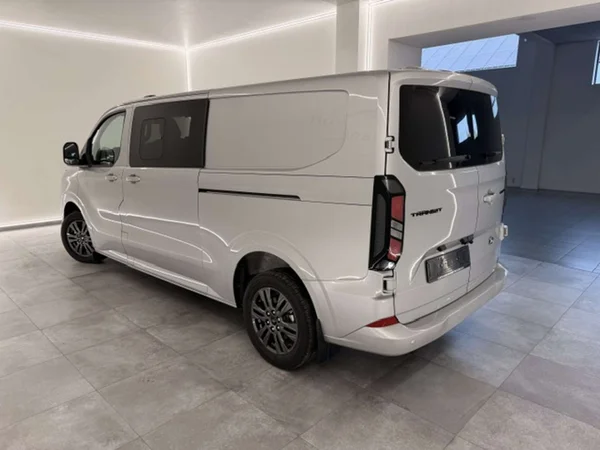 Ford Transit Custom — foto 18 van 23