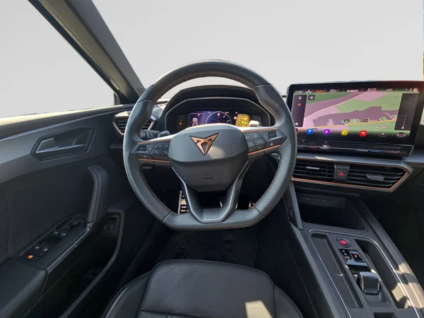 CUPRA Leon ST (2023) — foto 10 van 23