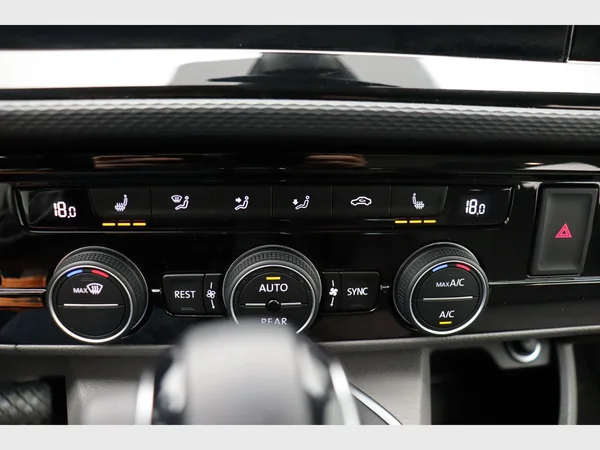 VOLKSWAGEN T6.1 California (2023) — foto 11 van 24