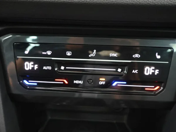 Volkswagen Tiguan (2021) — foto 10 van 33