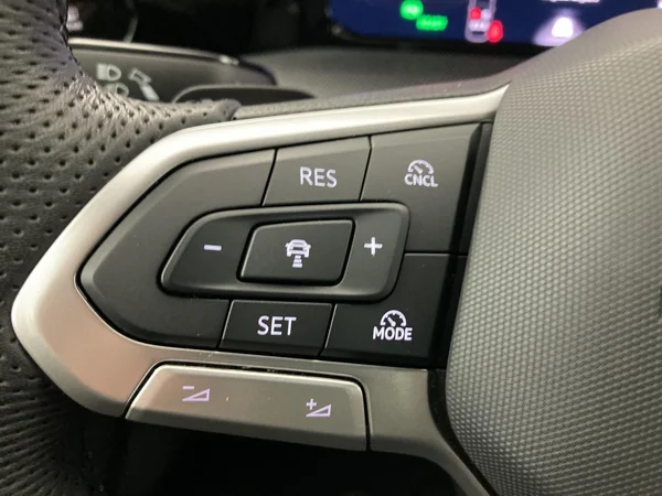 VOLKSWAGEN Golf VIII (2025) — foto 35 van 36