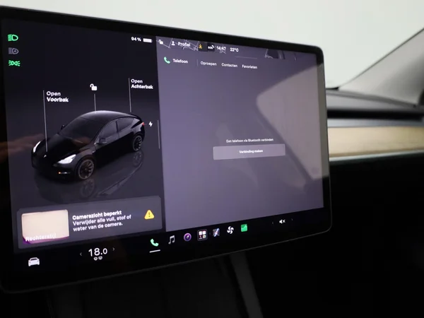 Tesla Model Y (2023) — foto 10 van 39
