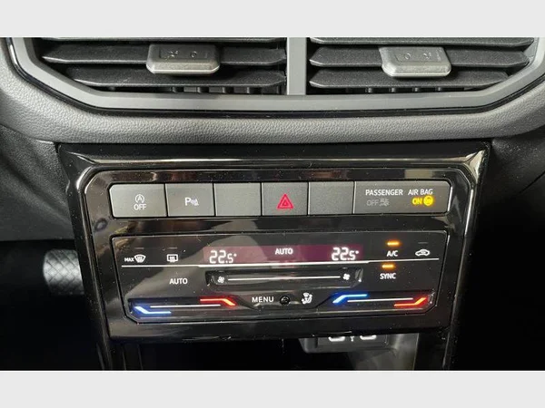 VOLKSWAGEN T-Cross (2026) — foto 16 van 29