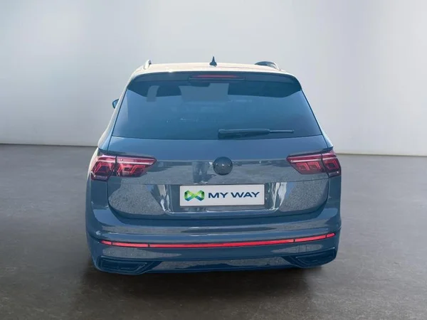 VOLKSWAGEN Tiguan (2022) — foto 28 van 29